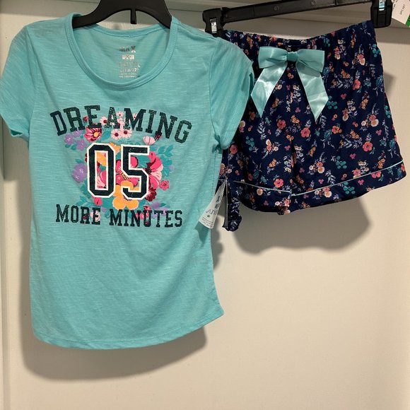 MAX & OLIVIA  2-PC SET BEST OFFER EXCEPTED - Picture 8 of 9